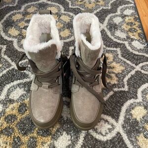 Sorel Waterproof  Joan Of Arctic Next Lite Boots size 7. Brand New! Retail $250